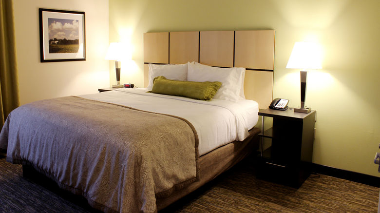 <b>Candlewood Suites Sioux City Room</b>. Images powered by <a href="https://www.leonardoworldwide.com/" title="Leonardo Worldwide" target="_blank">Leonardo</a>.