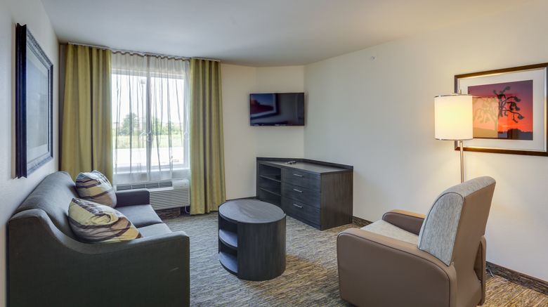 <b>Candlewood Suites College Station Room</b>. Images powered by <a href="https://www.leonardoworldwide.com/" title="Leonardo Worldwide" target="_blank">Leonardo</a>.