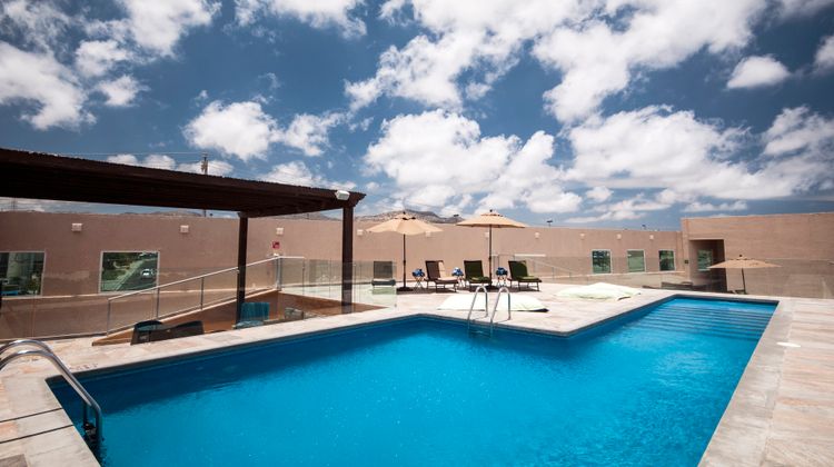Holiday Inn Express Cabo San Lucas Pool