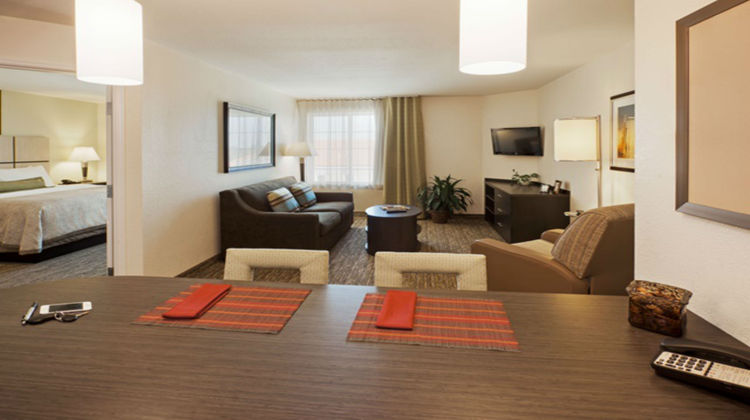 Candlewood Suites Erie Room