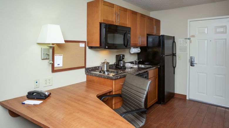 <b>Candlewood Suites Richmond Airport Room</b>. Images powered by <a href="https://www.leonardoworldwide.com/" title="Leonardo Worldwide" target="_blank">Leonardo</a>.