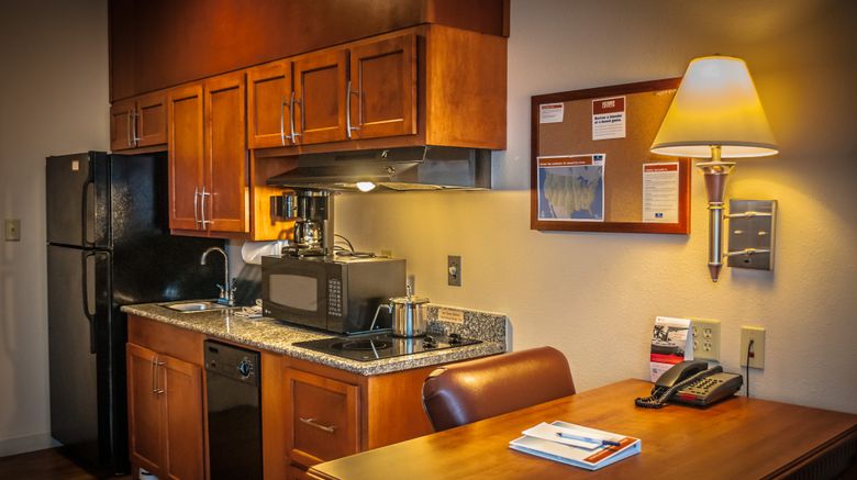 <b>Candlewood Suites New Iberia Suite</b>. Images powered by <a href="https://www.leonardoworldwide.com/" title="Leonardo Worldwide" target="_blank">Leonardo</a>.
