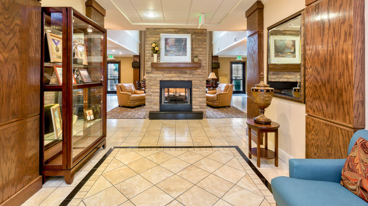 Staybridge Suites Lobby