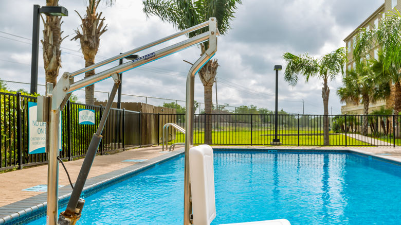 <b>Staybridge Suites Pool</b>. Images powered by <a href="https://www.leonardoworldwide.com/" title="Leonardo Worldwide" target="_blank">Leonardo</a>.