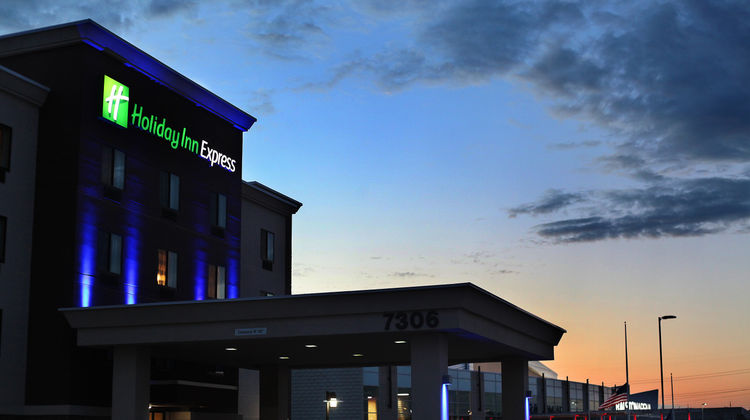Holiday Inn Express Omaha South Ralston Exterior