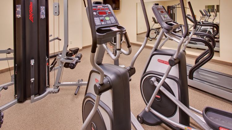 Candlewood Suites Williston Health Club