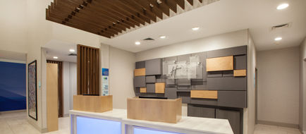 Holiday Inn Express/Stes Indianapolis Exterior
