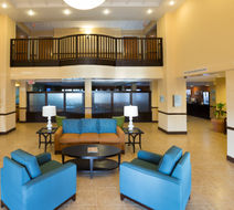 Holiday Inn Express & Suites Airport Lobby