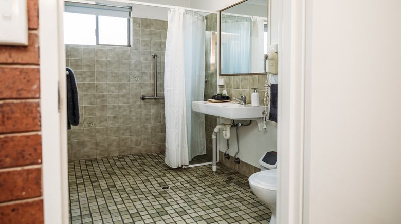 <b>Country Pathfinder Motor Inn Room</b>. Images powered by <a href="https://www.leonardoworldwide.com/" title="Leonardo Worldwide" target="_blank">Leonardo</a>.