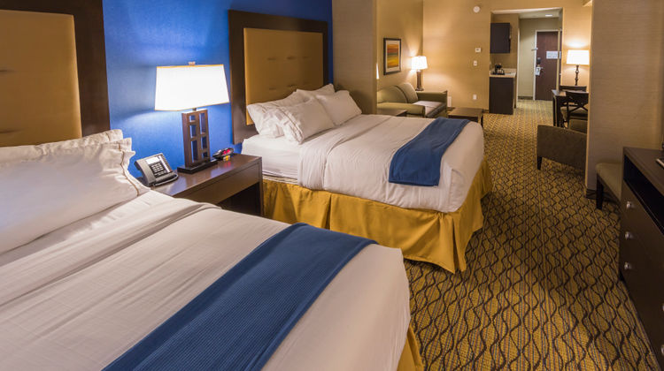 Holiday Inn Express & Stes Thunder Bay Room