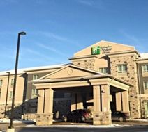 Holiday Inn Express & Stes Thunder Bay Exterior