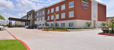 Holiday Inn Express & Suites Houston E Exterior