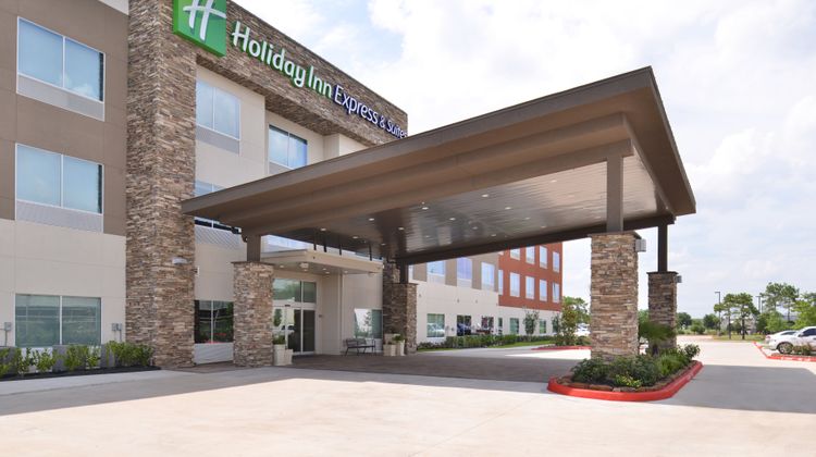 Holiday Inn Express & Suites Houston E Exterior