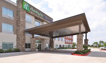 Holiday Inn Express & Suites Houston E