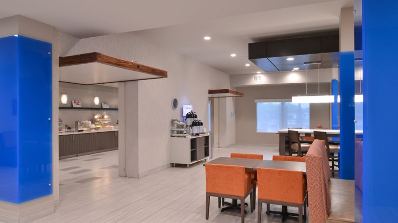 <b>Holiday Inn Express & Suites Houston E Restaurant</b>. Images powered by <a href="https://www.leonardoworldwide.com/" title="Leonardo Worldwide" target="_blank">Leonardo</a>.