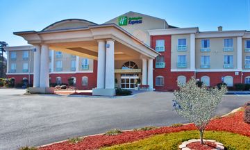 Holiday Inn Express Hotel & Suites