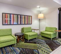 Holiday Inn Express Shiloh-O'Fallon Lobby