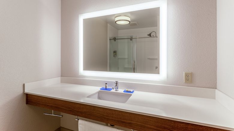 <b>Holiday Inn Express Shiloh-O'Fallon Room</b>. Images powered by <a href="https://www.leonardoworldwide.com/" title="Leonardo Worldwide" target="_blank">Leonardo</a>.