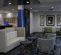 Holiday Inn Express/Suites Milledgeville Exterior