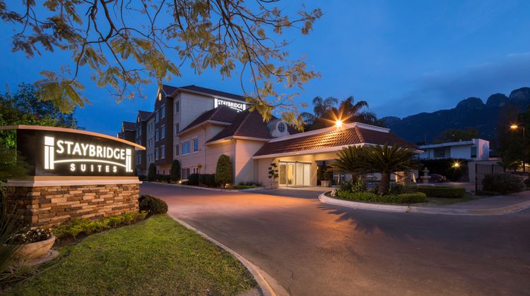 Staybridge Suites Monterrey-San Pedro Exterior