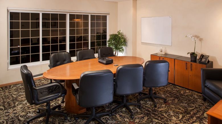 <b>Staybridge Suites Monterrey-San Pedro Meeting</b>. Images powered by <a href="https://www.leonardoworldwide.com/" title="Leonardo Worldwide" target="_blank">Leonardo</a>.