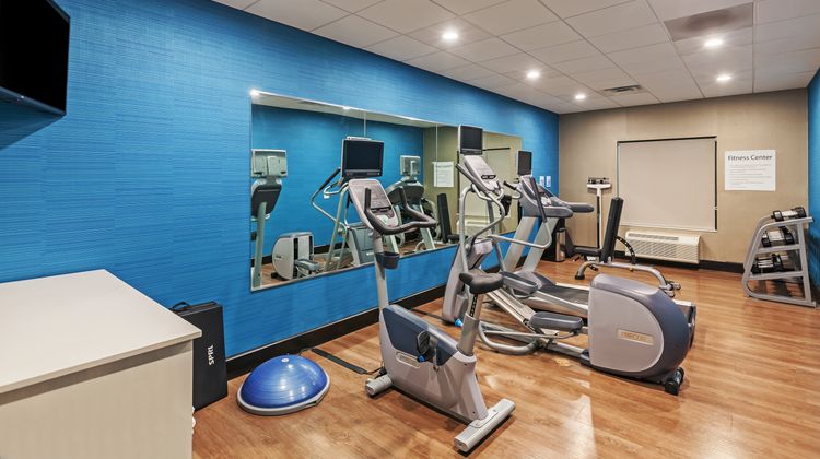 Holiday Inn Express & Suites Perryton Health Club