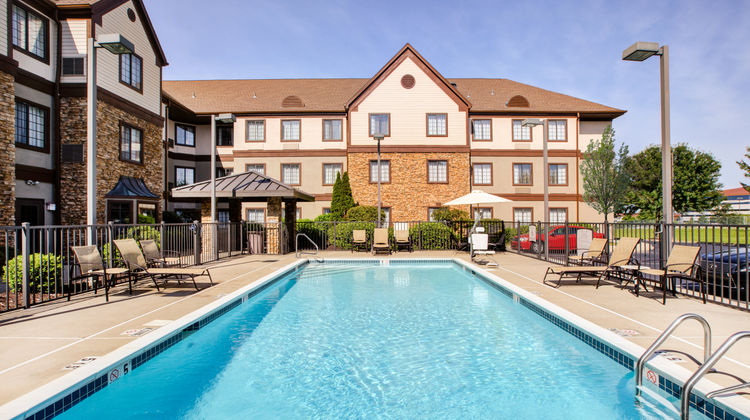 Staybridge Suites Pool