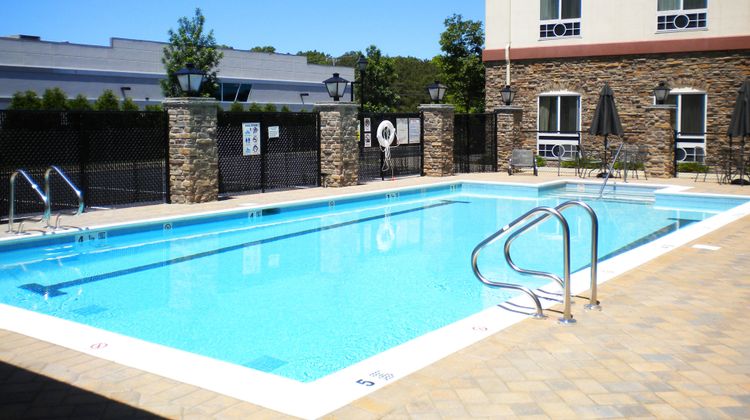 Holiday Inn Express Hotel & Suites Pool
