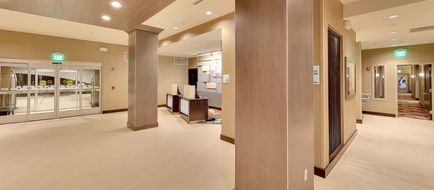 Holiday Inn Express & Suites Plymouth Lobby
