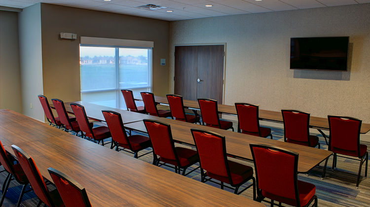 Holiday Inn Express & Suites Spencer Meeting