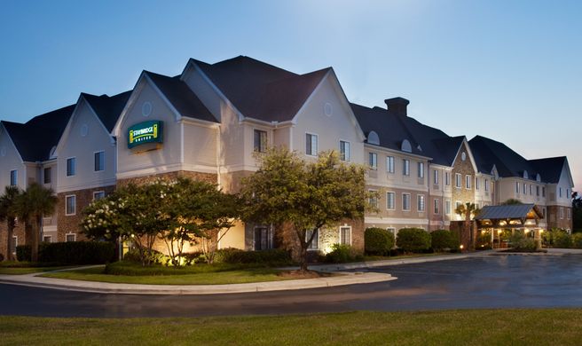 Staybridge Suites-Fantasy Harbor Exterior