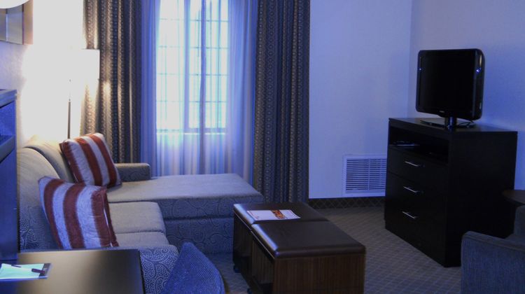 Staybridge Suites Airport Room