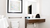 <b>Holiday Inn Express USF-Busch Gardens Room</b>. Images powered by <a href="https://www.leonardoworldwide.com/" title="Leonardo Worldwide" target="_blank">Leonardo</a>.