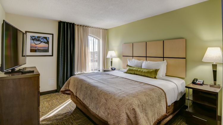 Candlewood Suites Richmond-West Broad Suite