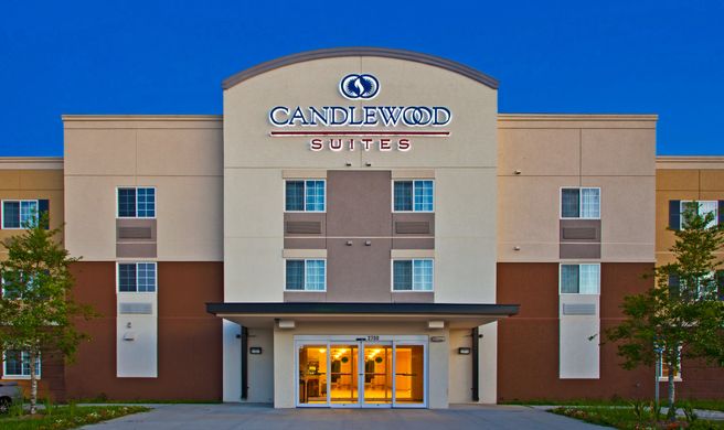Candlewood Suites East Merril Rd Exterior