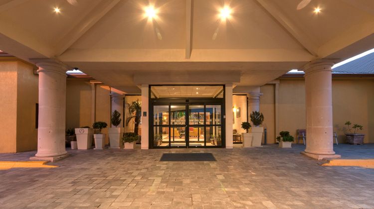 Holiday Inn Express Chihuahua Exterior