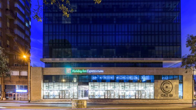 Holiday Inn Express &  Suites Bogota DC Exterior