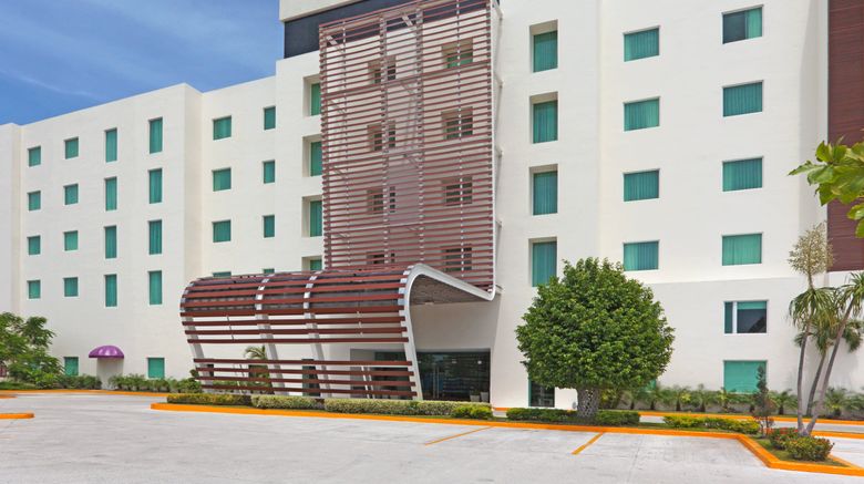 Holiday Inn Express Cd del Carmen Exterior. Images powered by <a href=https://www.travelweekly.com/Hotels/Ciudad-del-Carmen-Mexico/