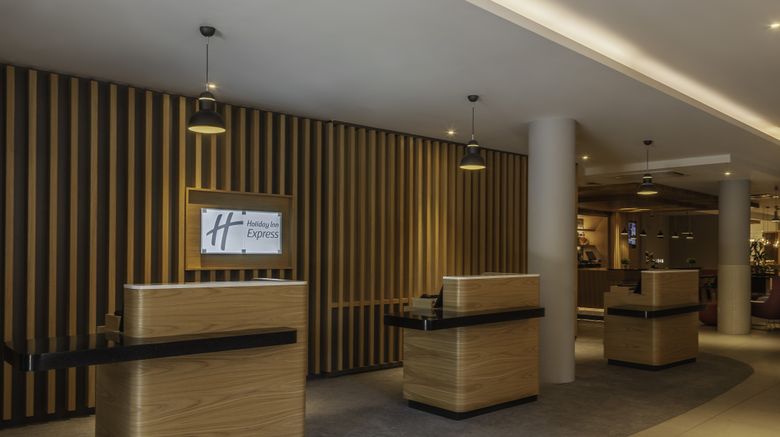 <b>Holiday Inn Express Dublin Airport Lobby</b>. Images powered by <a href="https://www.leonardoworldwide.com/" title="Leonardo Worldwide" target="_blank">Leonardo</a>.