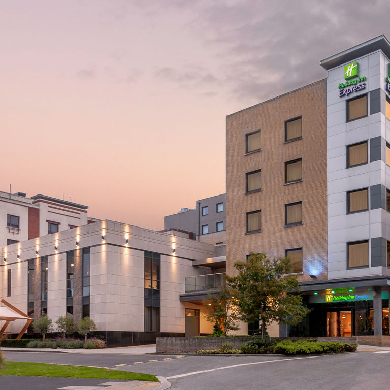 Holiday Inn Express Dublin Airport