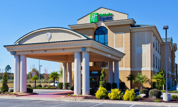 Holiday Inn Express Hotel & Suites