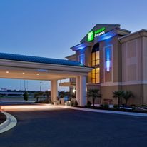Holiday Inn Express Hotel & Suites