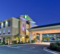 Holiday Inn Express Hotel & Suites Exterior