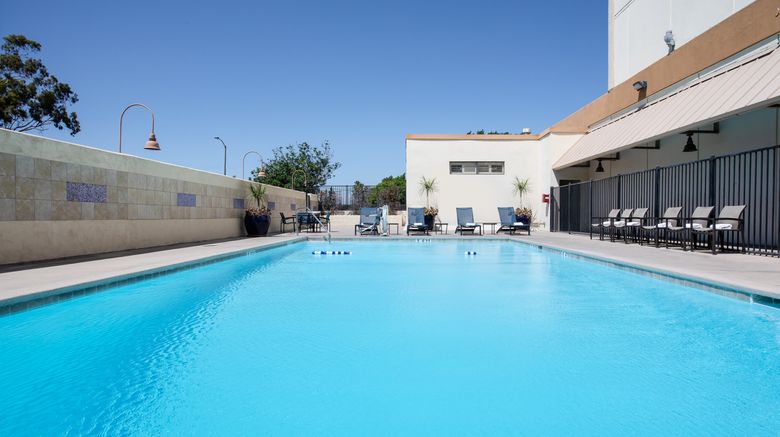 <b>Holiday Inn Los Angeles-LAX Airport Pool</b>. Images powered by <a href="https://www.leonardoworldwide.com/" title="Leonardo Worldwide" target="_blank">Leonardo</a>.