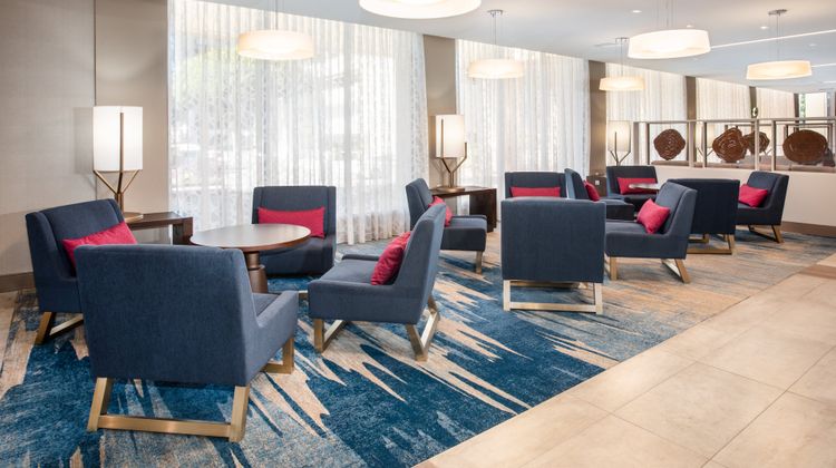 Holiday Inn Los Angeles-LAX Airport Lobby