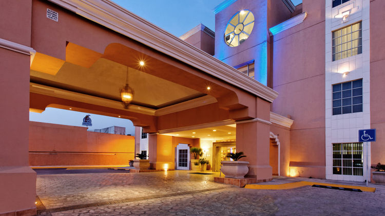 Holiday Inn Express Tecnologico Exterior