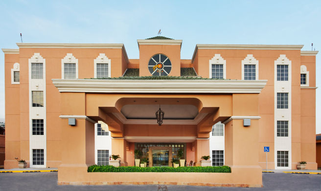 Holiday Inn Express Tecnologico Exterior