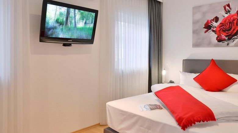 <b>Rosenhof Hotel Room</b>. Images powered by <a href="https://www.leonardoworldwide.com/" title="Leonardo Worldwide" target="_blank">Leonardo</a>.
