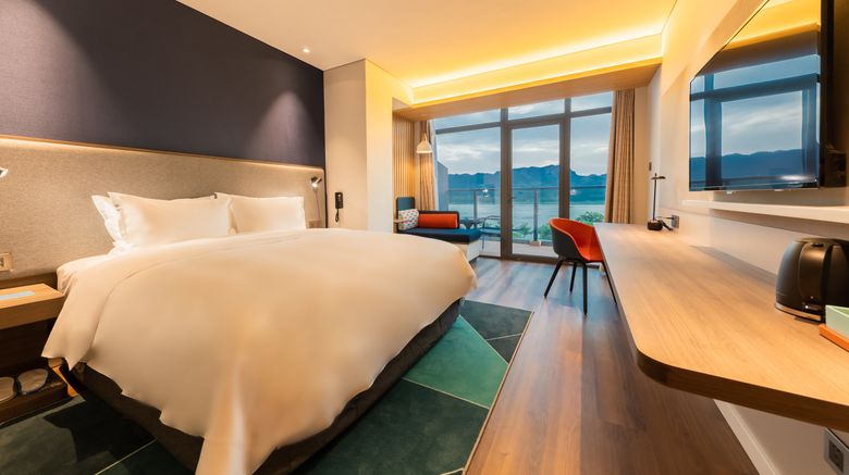 <b>Holiday Inn Express Yichang Riverside Room</b>. Images powered by <a href="https://www.leonardoworldwide.com/" title="Leonardo Worldwide" target="_blank">Leonardo</a>.