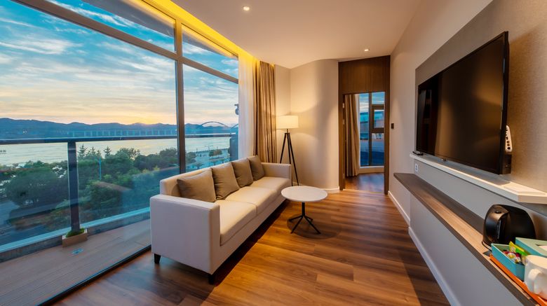 <b>Holiday Inn Express Yichang Riverside Suite</b>. Images powered by <a href="https://www.leonardoworldwide.com/" title="Leonardo Worldwide" target="_blank">Leonardo</a>.